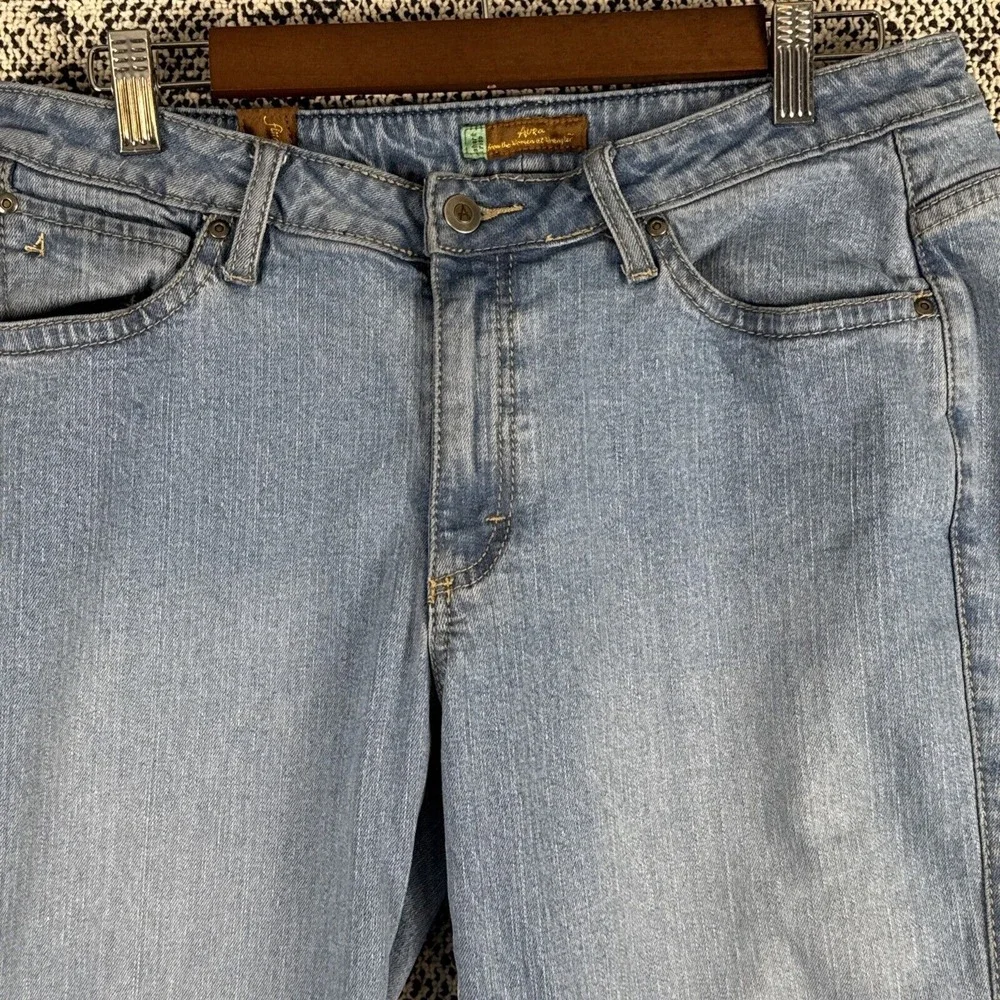 Wrangler Aura Blue Jeans Womens 12P (32 X 29)‎ Straight Leg Short Rise Western